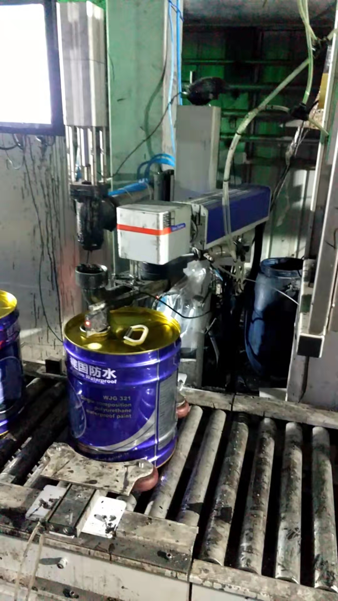 小口鐵桶自動(dòng)灌裝機(jī)